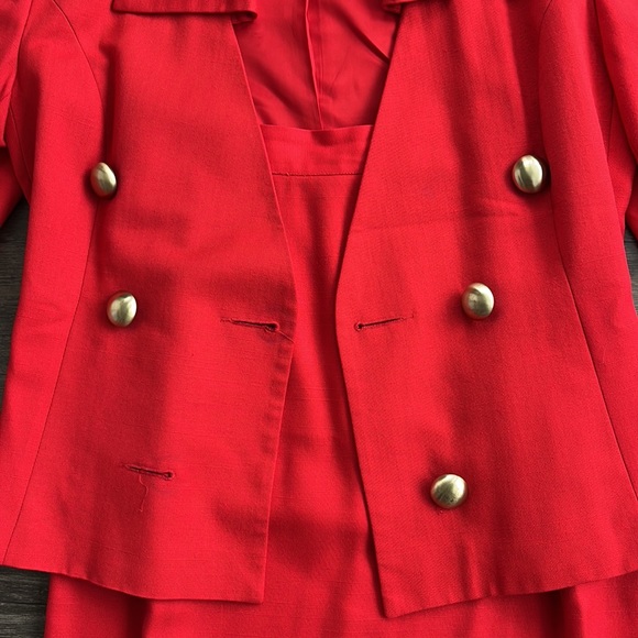 Neiman Marcus | Red Skirt Set | 8 - Picture 4 of 17